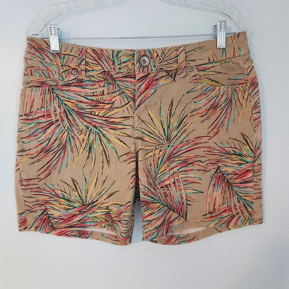 Sonoma Floral Denim Shorts Tan Colorful Hawaiian Mid Rise Stretch 10P NEW NWOT